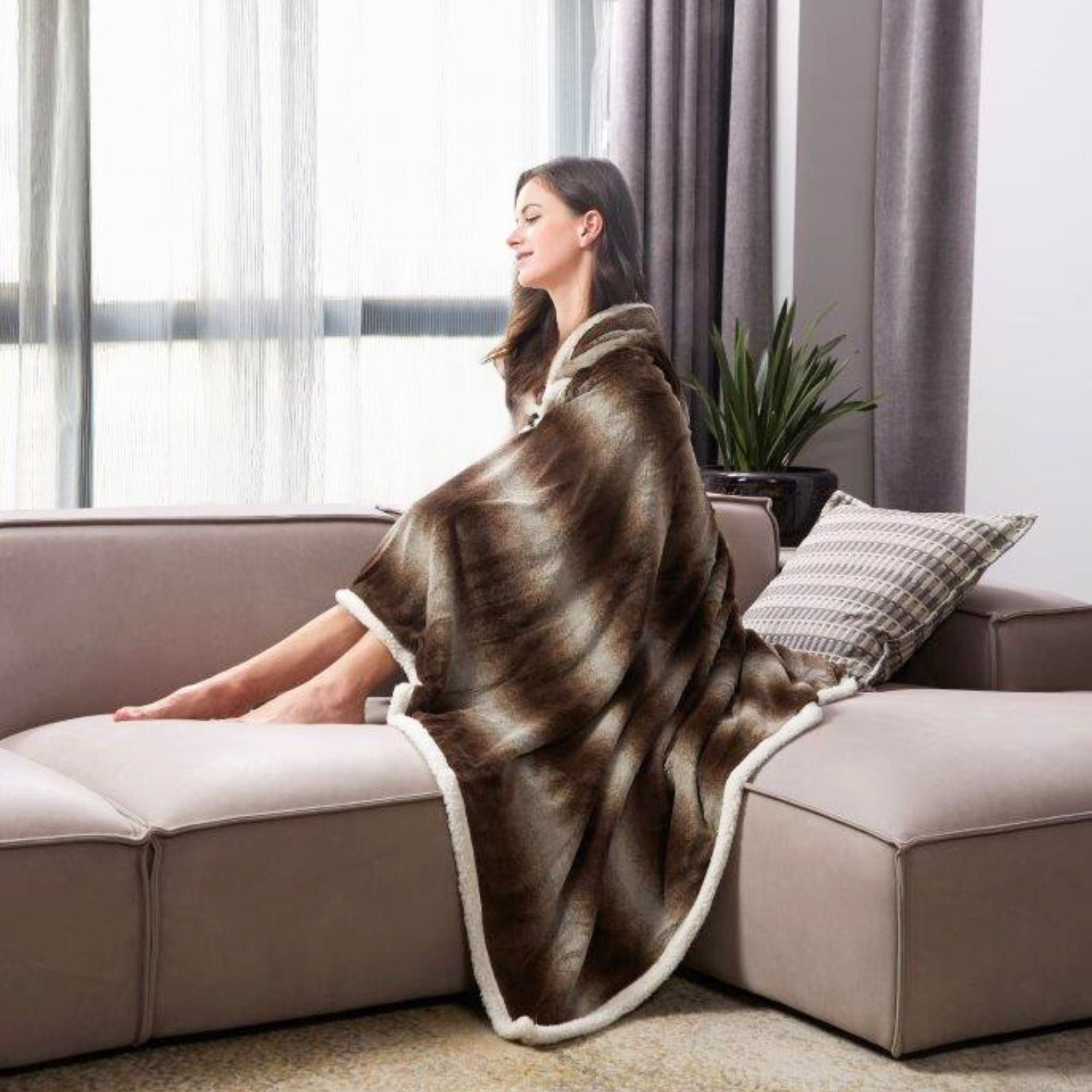 1-Pack Standard Size Hooded Sherpa Throw Blanket – 100% EF-Velboa Micro Polyester, Buttery Soft & Luxuriously Thick Loft, Supportive Warmth for Relaxing Comfort